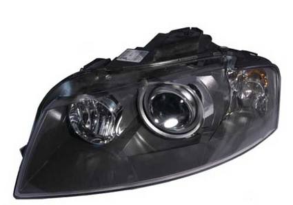 Audi Headlight Assembly – Driver Side (Xenon) 8P0941029AD – Hella 354453031