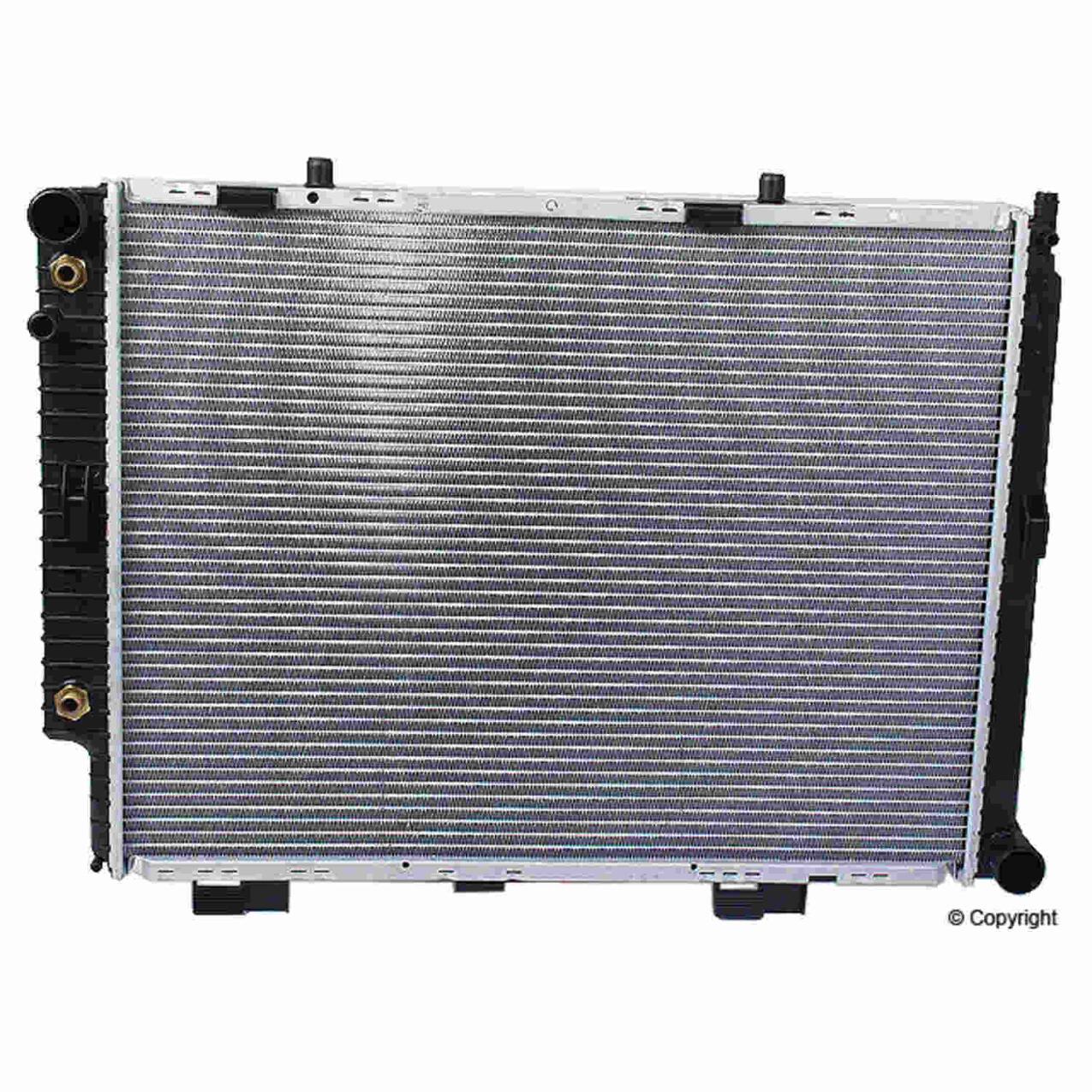 Mercedes Radiator 376710234 – Behr Hella Service