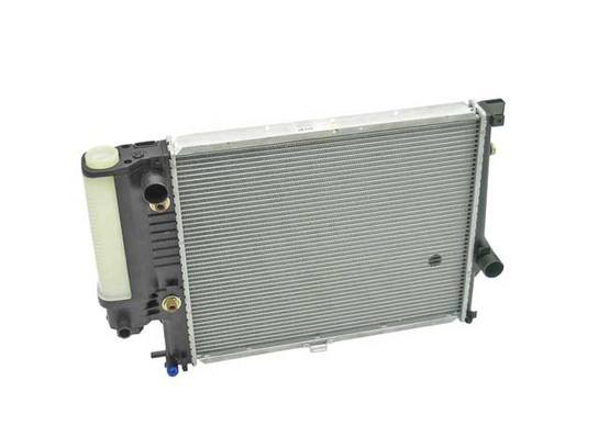 BMW Radiator (Auto Trans) 17111723527 – Behr Premium 376713101