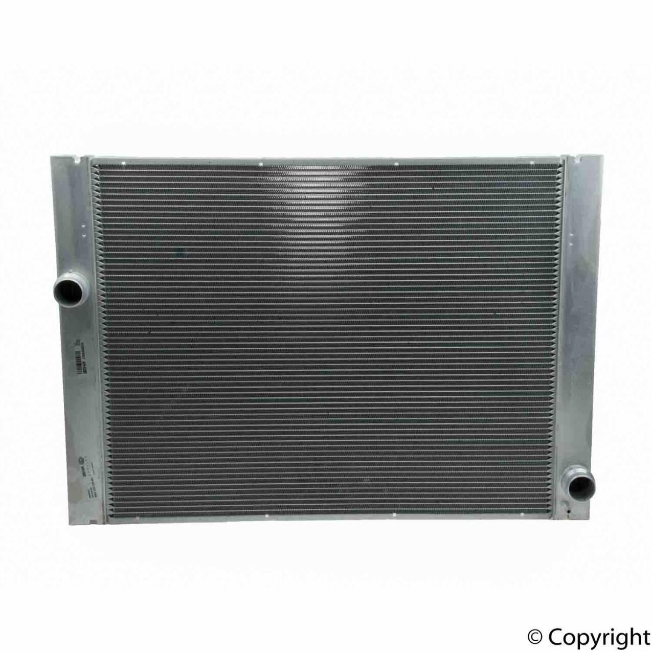 BMW Radiator (Manual Trans) 17117534915 – Behr 376753591