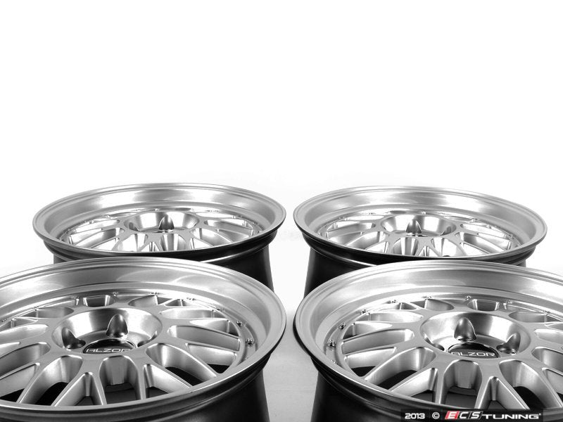 18" Style 881 Wheels - Set Of Four