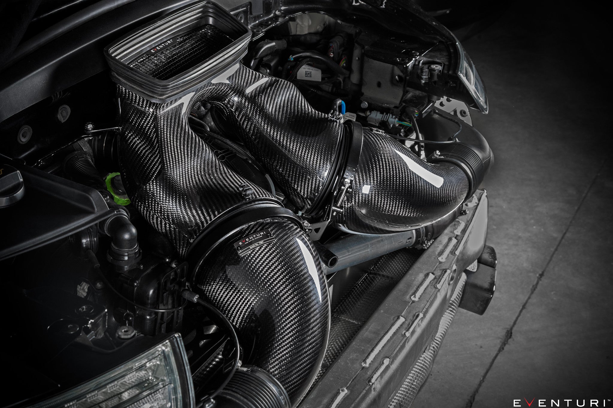 Eventuri Porsche 991 991.2 Turbo / Turbo S Black Carbon Intake System