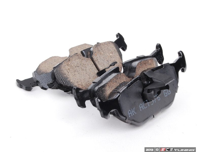 Front & Rear Euro Ceramic Brake Pad Kit