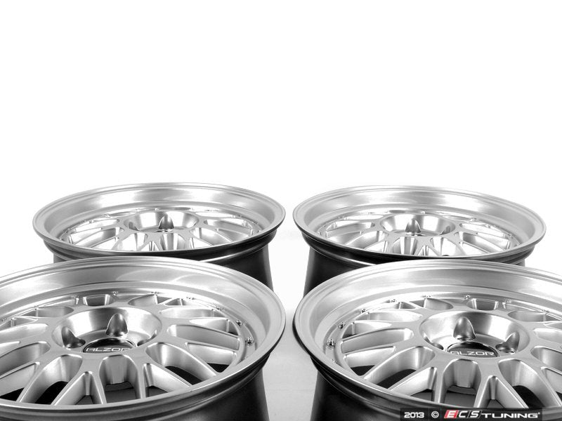 18" Style 881 Wheels - Square Set Of Four