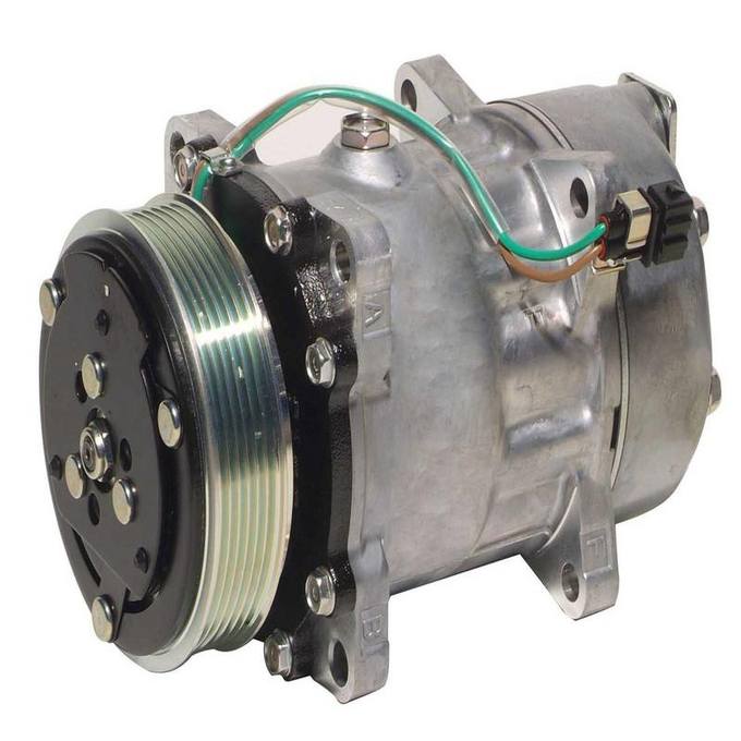 VW A/C Compressor and Clutch 701820807A – Denso 4717039