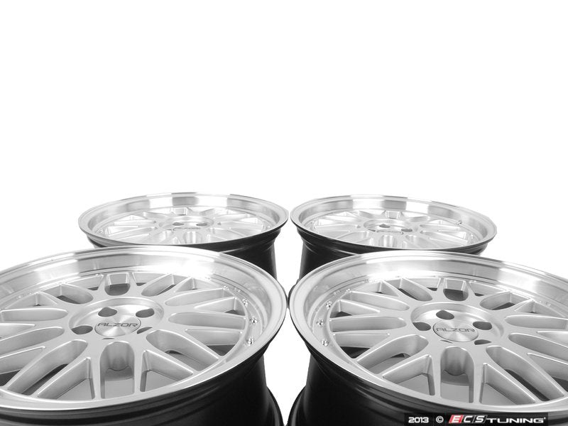 18" Style 020 Wheels - Set Of Four