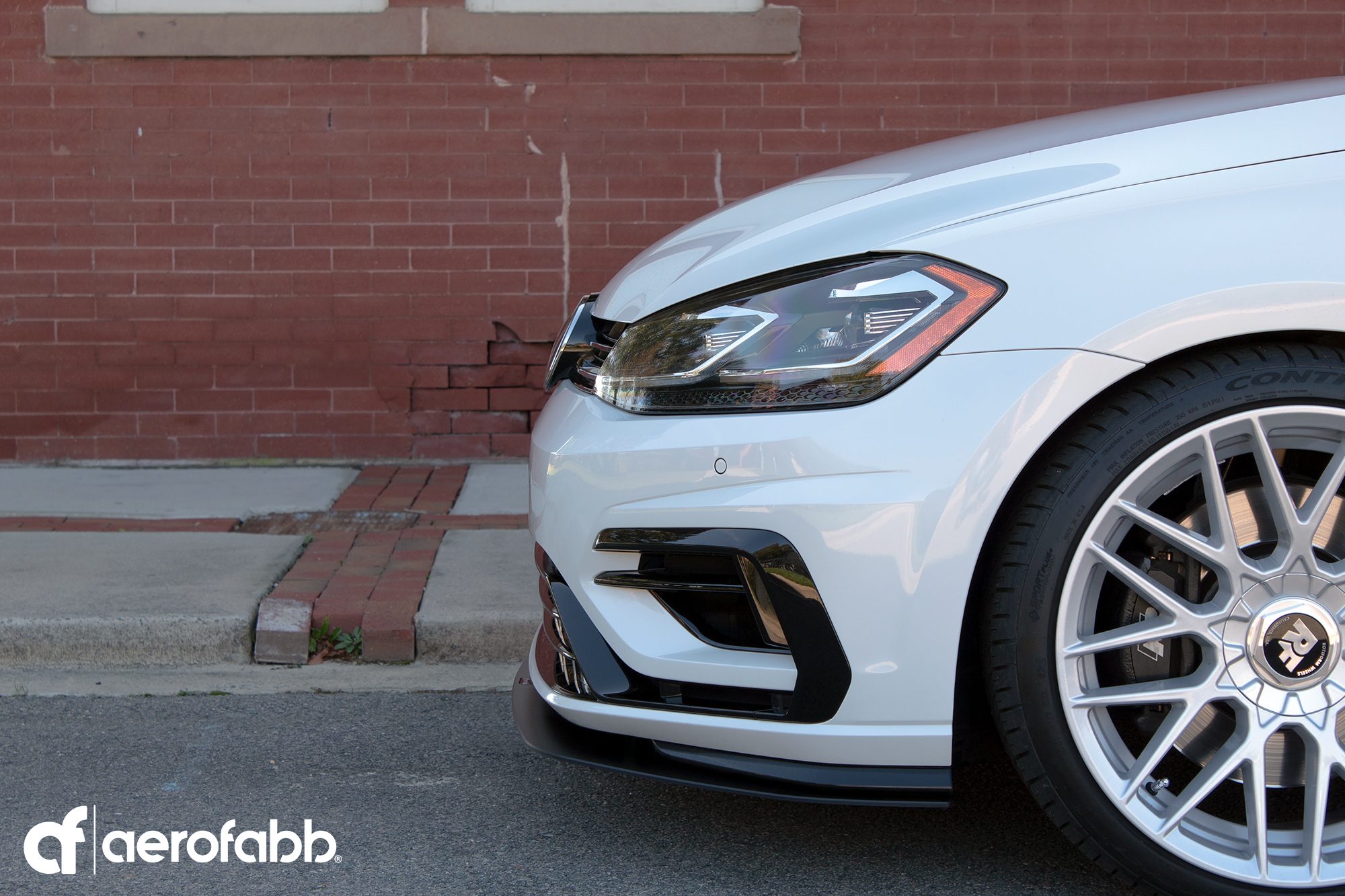 V2 Front Splitter (VW MK7.5 GOLF R)