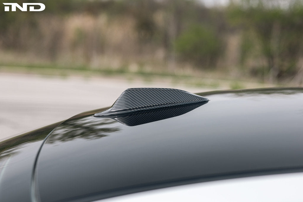 AutoTecknic G-Chassis LCI Dry Carbon Roof Antenna - 2023+ 2x2 weave