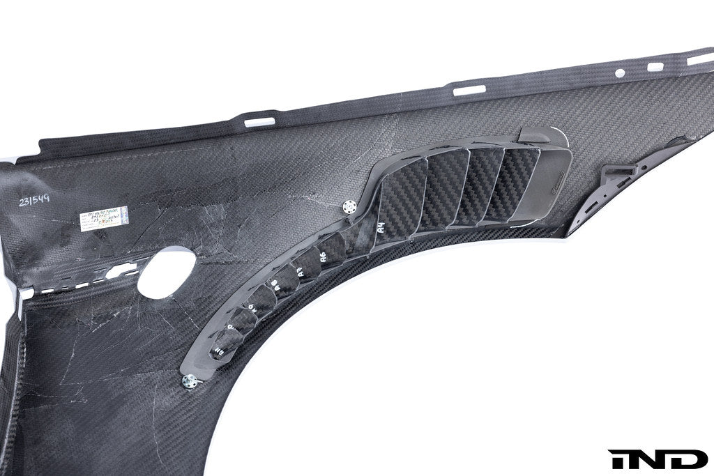 Karbonius E92 M3 Carbon Vented Fender Set