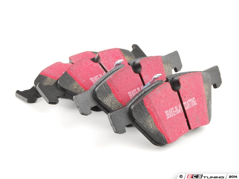 Front Ultimax Brake Pad Set