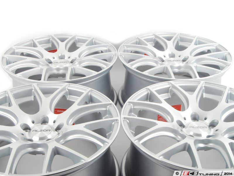 18" Style 040 Wheels - Set Of Four