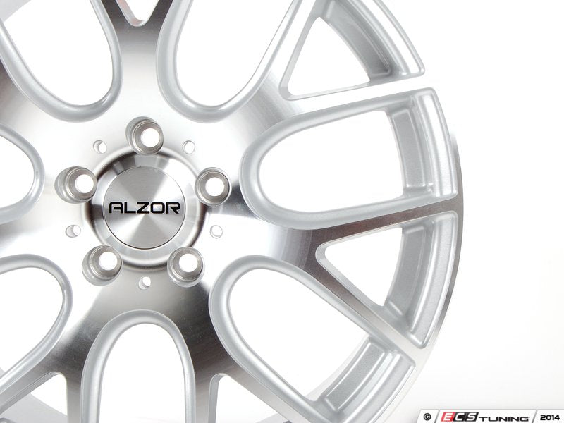 18" Style 040 Wheels - Set Of Four