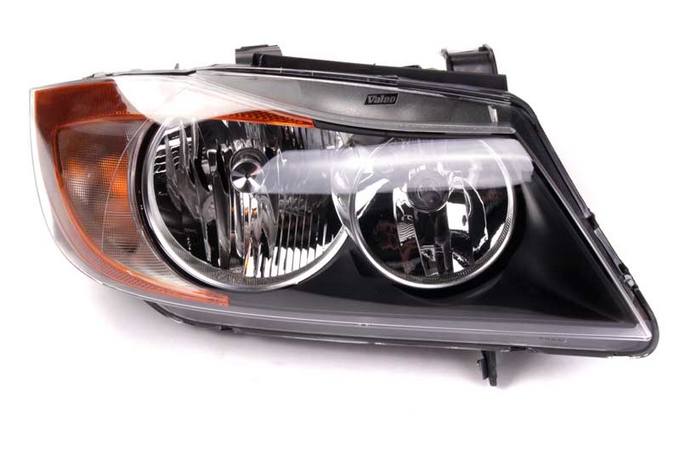 BMW Headlight Assembly – Passenger Side (Halogen) 63116942726