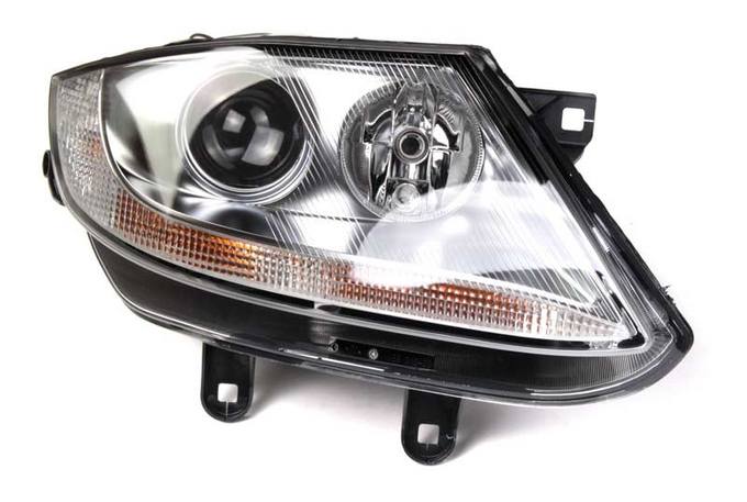 Headlight Assembly – Passenger Side (Halogen) (Clear Turnsignal)