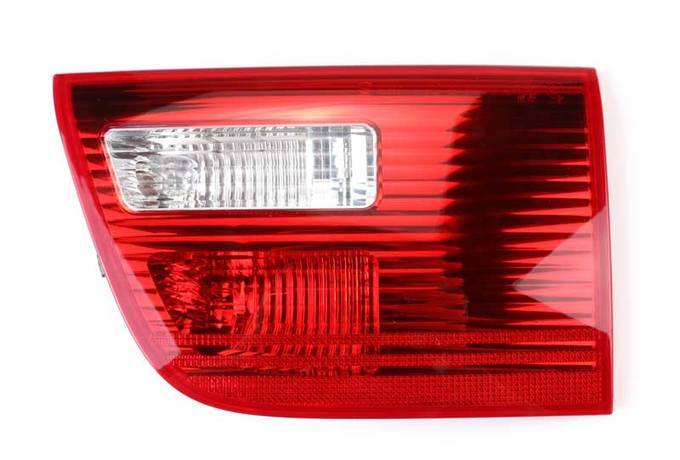 Tail Light Assembly – Passenger Side Inner