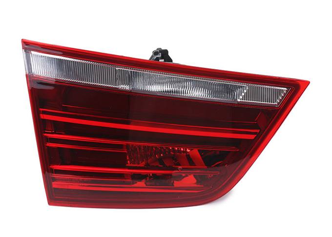 Tail Light Assembly – Driver Side Inner