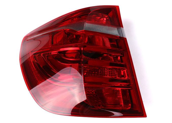 Tail Light Assembly – Driver Side Outer (w/ Halogen Headlights)