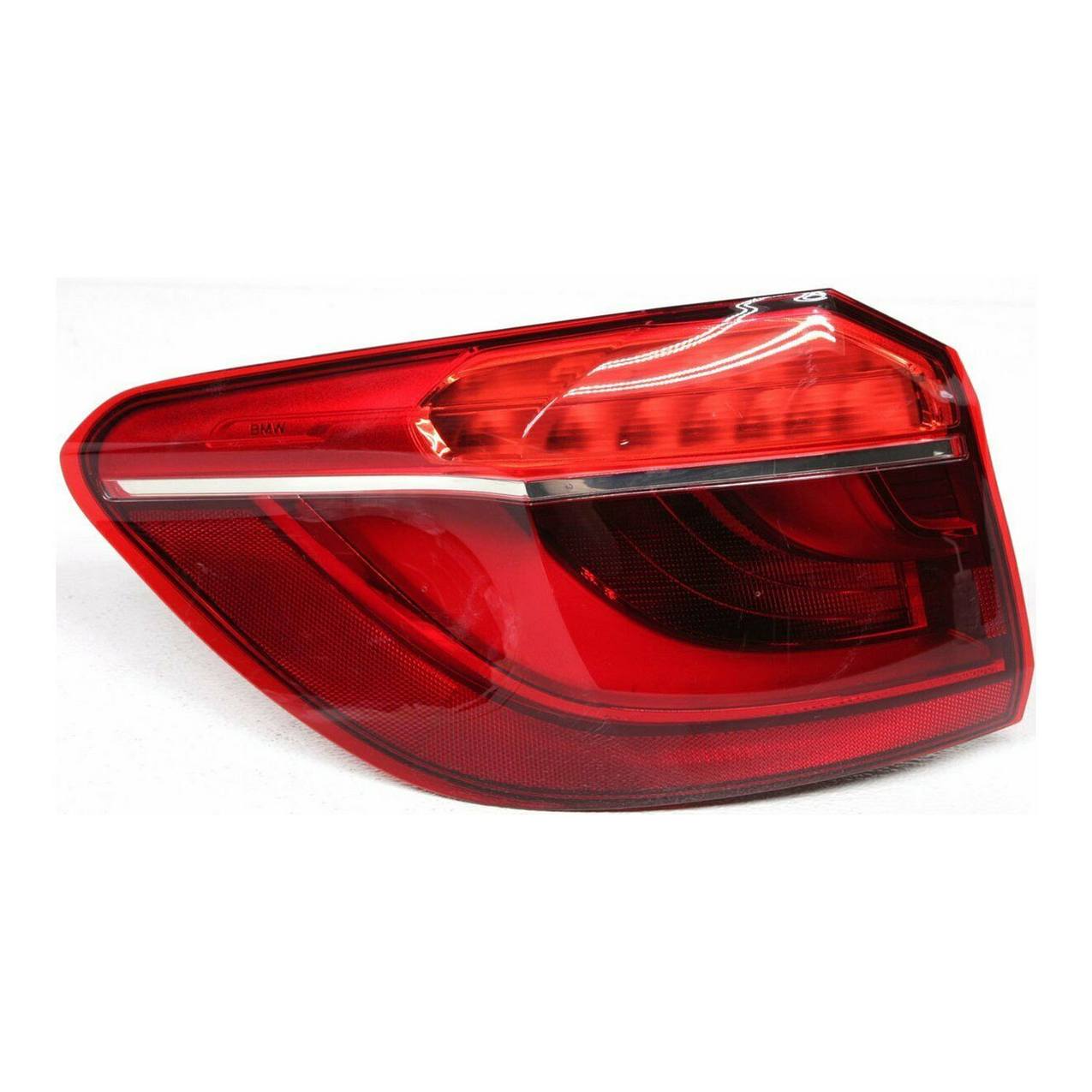 Tail Light Assembly – Driver Side Outer