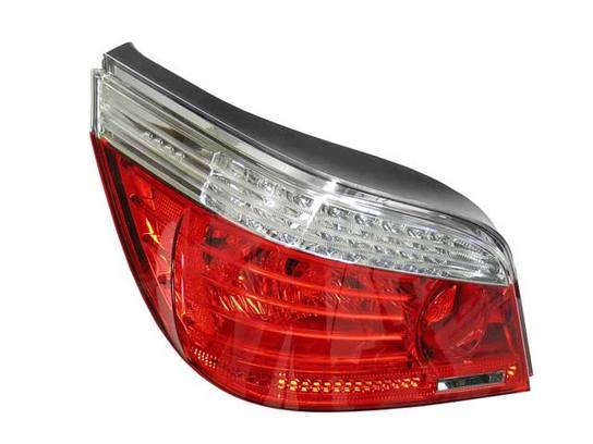 Tail Light Assembly – Driver Side (w/ Clear Turnsignal Lens)