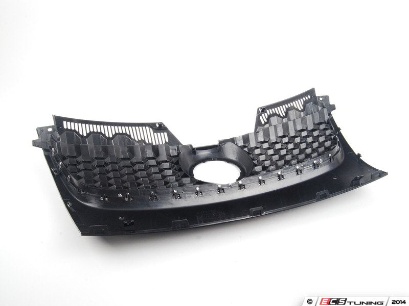 Honeycomb Grille - Black With Chrome Strip