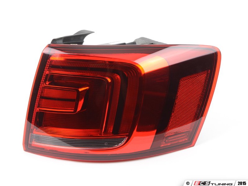 Outer LED Tail Light Assembly - Right