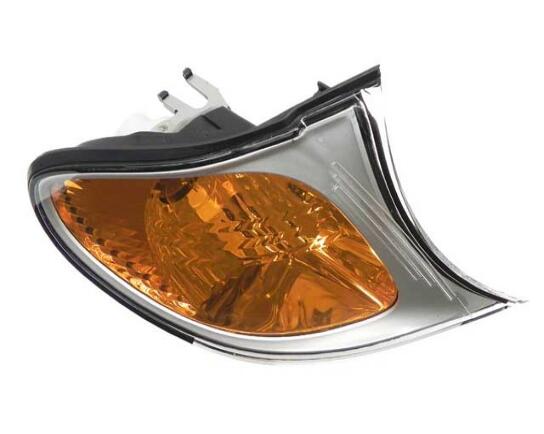 BMW Turnsignal Assembly – Front Passenger Side (Amber w/ Titanium Trim) 63136915384 – ULO 723904