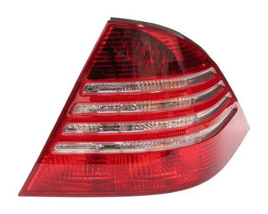 Mercedes Tail Light – Passenger Right 2208200864 – ULO 729402