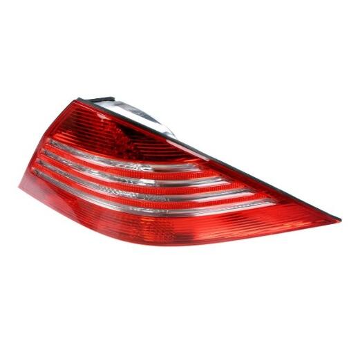 Mercedes Tail Light Lens – Passenger Right 2208202066 – ULO 729802