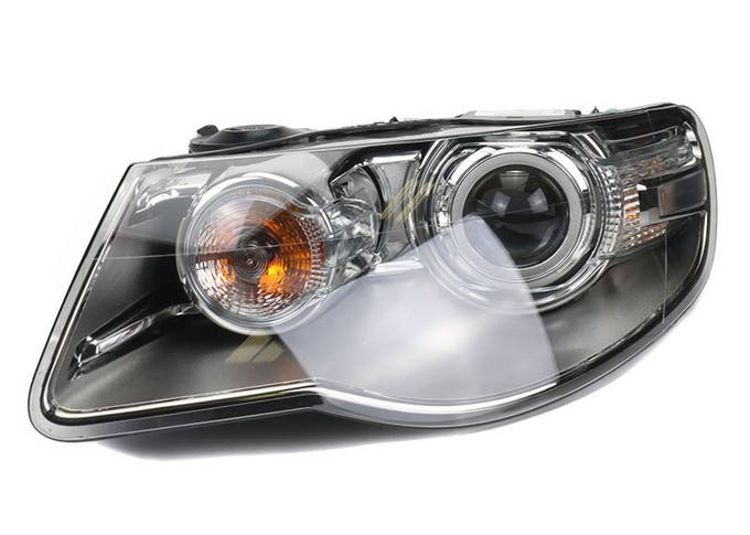 VW Headlight Assembly – Driver Side (Xenon) 7L6941039E