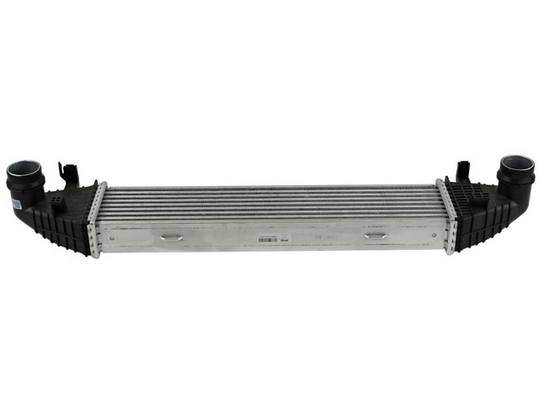 Mercedes Intercooler 376777091 – Behr Hella Service