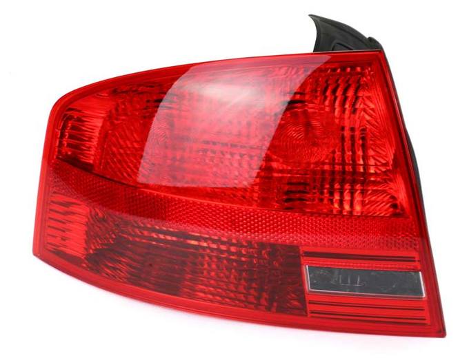 Audi Tail Light Assembly – Driver Side 8E5945095A – Hella 965037071