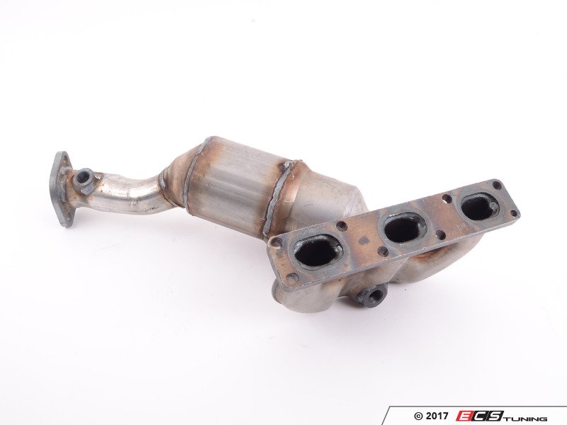 Rear Exhaust Manifold With Catalytic Converter