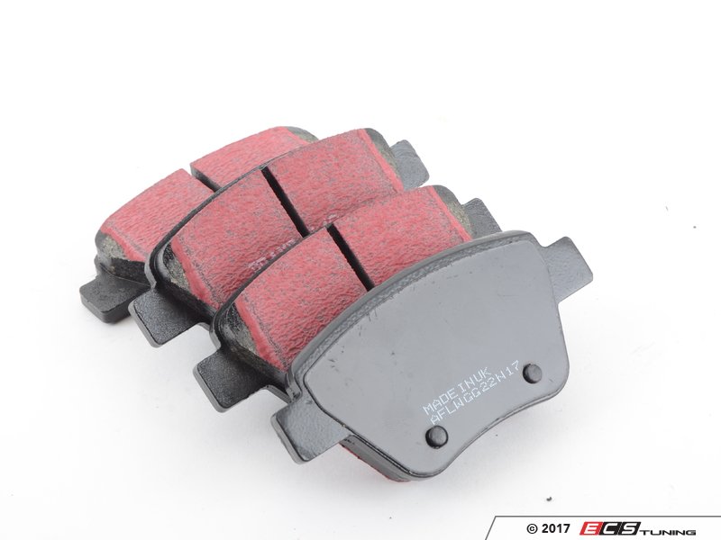 Rear Ultimax Premium Brake Pad Set