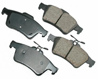 Jaguar SAAB Disc Brake Pad Set – Rear (Ceramic) (EURO) 31341331 – Akebono Euro Ultra-Premium EUR1095