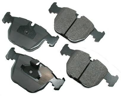 BMW Disc Brake Pad Set – Front (Ceramic) (EURO) 34116761252 – Akebono Euro Ultra-Premium EUR681