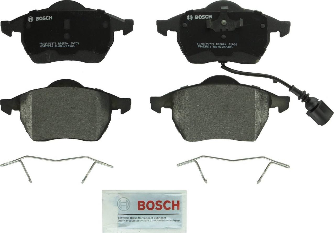 Volkswagen Disc Brake Pad and Rotor Kit – Front (288mm) (Drilled) (Semi-Metallic) – Bosch QuietCast 6R0615301D