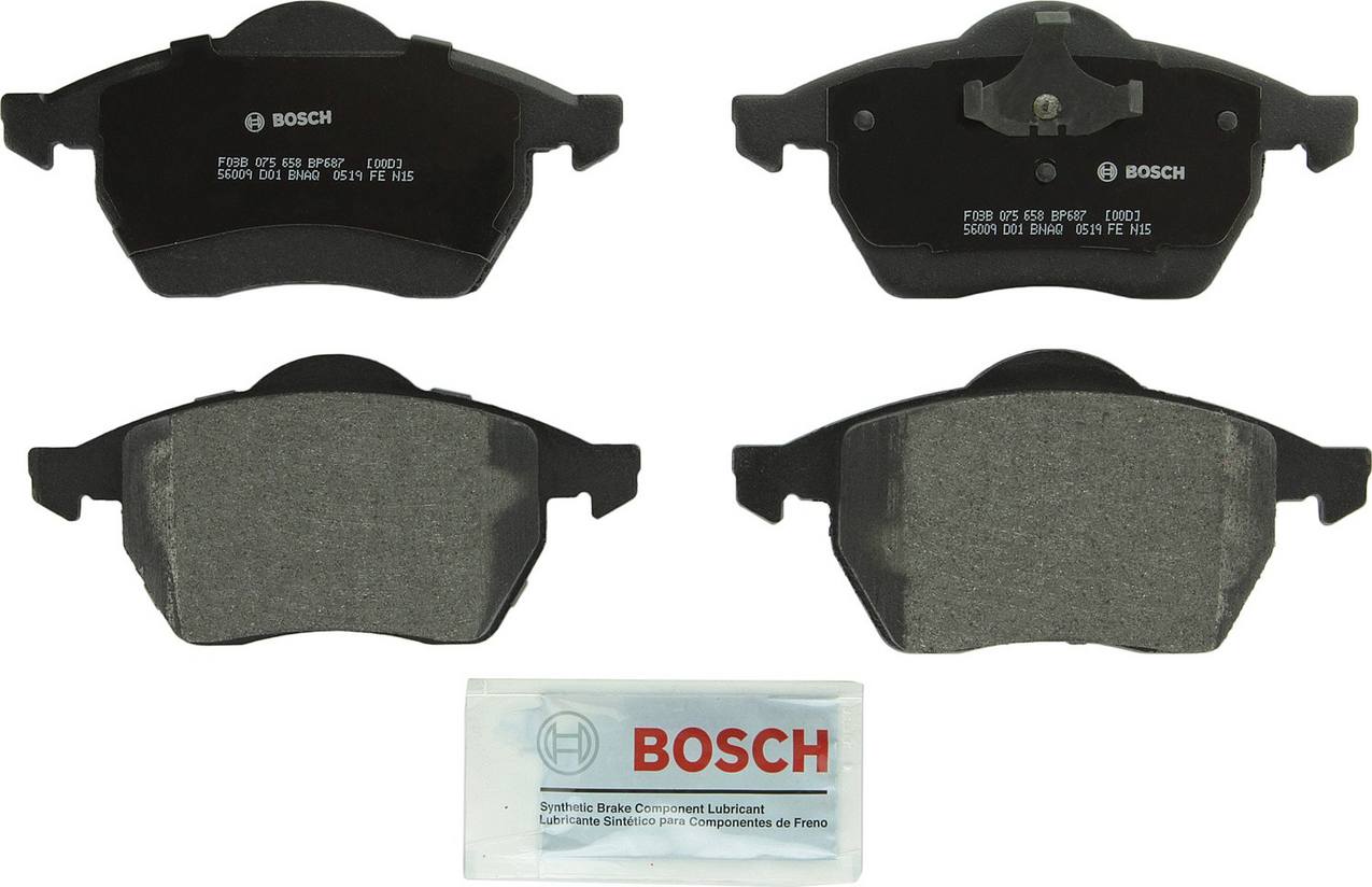 Volkswagen Disc Brake Pad and Rotor Kit – Front (288mm) (Drilled) (Semi-Metallic) – Bosch QuietCast 6R0615301D