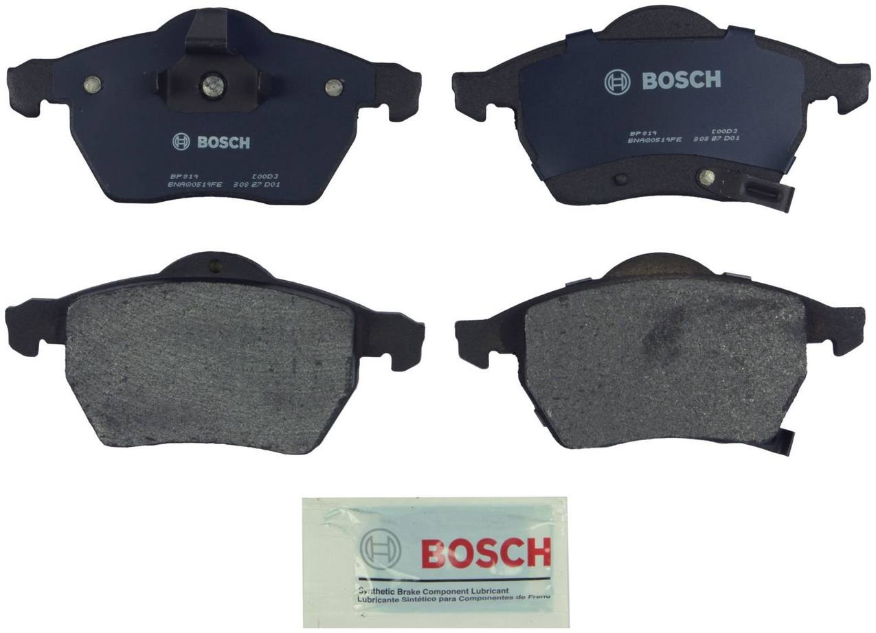 Disc Brake Pad Set – Front (Semi-Metallic) (QuietCast)