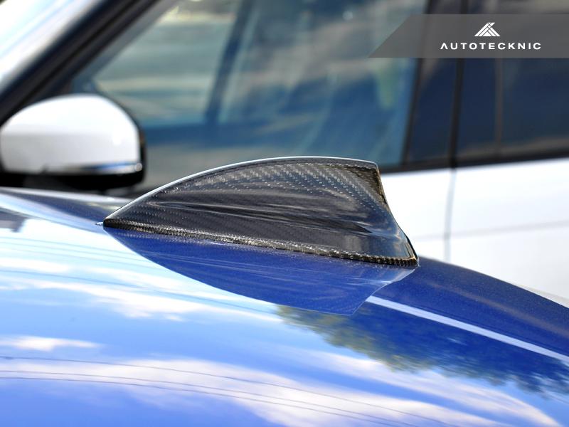 AutoTecknic F8X M2 / M3 / M4 Dry Carbon Roof Antenna Cover