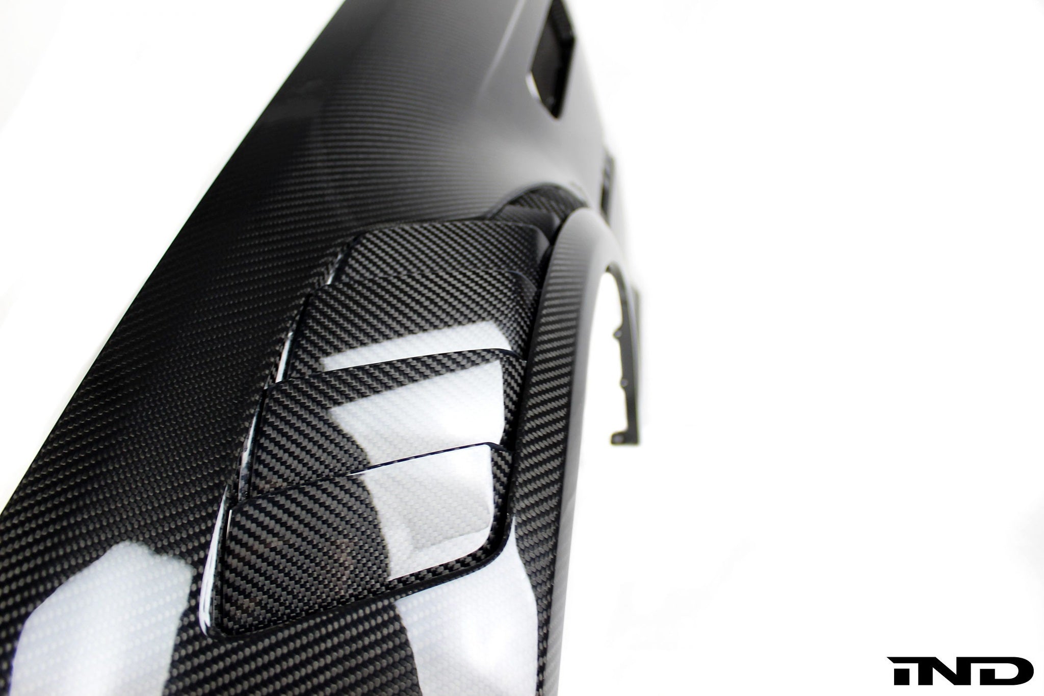 Karbonius E46 M3 Carbon Vented Fender Set