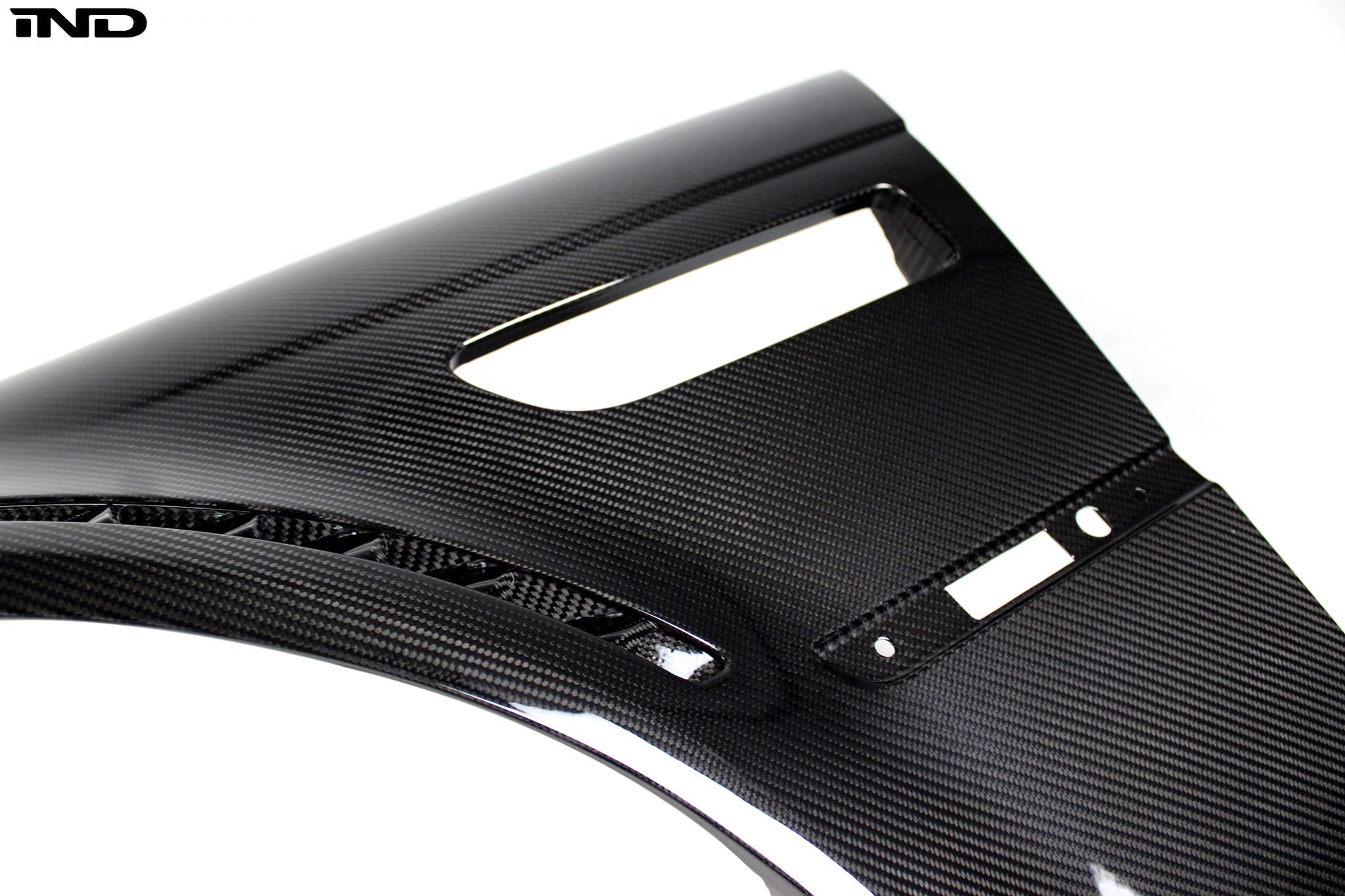 Karbonius E46 M3 Carbon Vented Fender Set