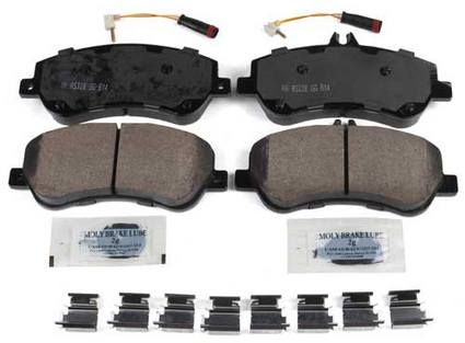 Mercedes Disc Brake Pad Set – Front (Ceramic) (EURO) 0074207420 – Akebono Euro Ultra-Premium EUR1406