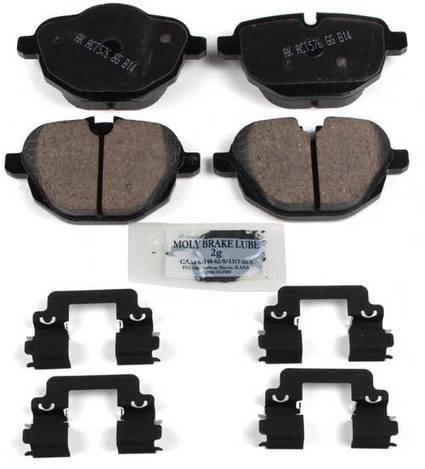 BMW Disc Brake Pad Set – Rear (Ceramic) (EURO) 34216885452 – Akebono Euro Ultra-Premium EUR1473