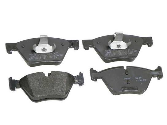 BMW Disc Brake Pad Set – Front (Ceramic) (EURO) 34116872632 – Akebono Euro Ultra-Premium EUR1504