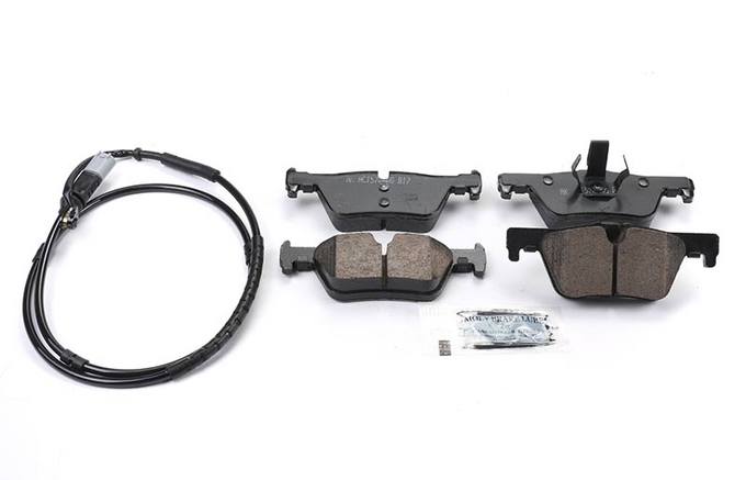 BMW Disc Brake Pad Set – Rear (Ceramic) (EURO) 34216873093 – Akebono Euro Ultra-Premium EUR1613