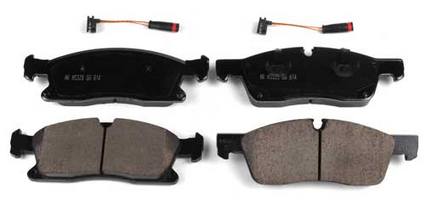 Mercedes Disc Brake Pad Set – Front (Ceramic) (EURO) 0004203302 – Akebono Euro Ultra-Premium EUR1629