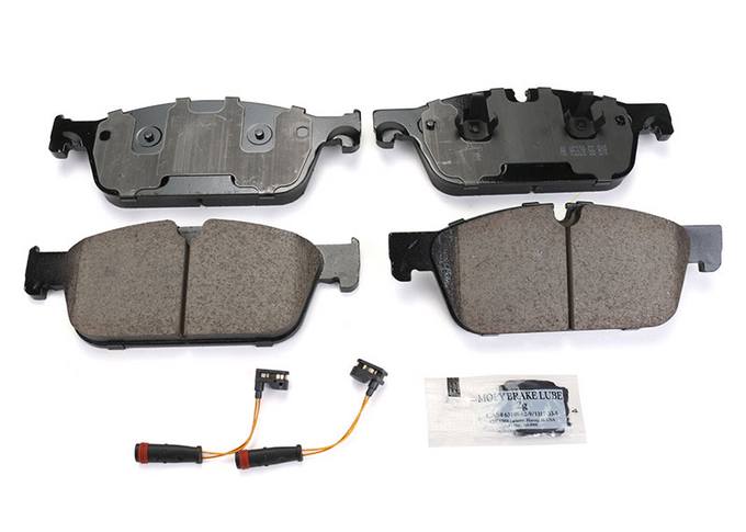 Mercedes Disc Brake Pad Set – Front 0084200020 – Akebono Euro Ultra-Premium EUR1636