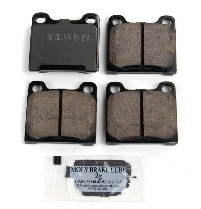 Mercedes Porsche Disc Brake Pad Set – Rear 271824 – Akebono Euro Ultra-Premium EUR31