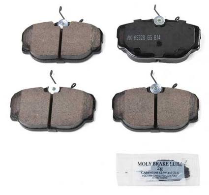 BMW SAAB Disc Brake Pad Set – Front 34111162481 – Akebono Euro Ultra-Premium EUR493