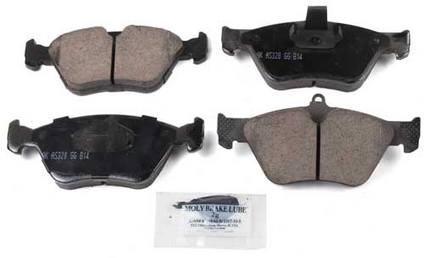 SAAB Disc Brake Pad Set – Front 4646899 – Akebono Euro Ultra-Premium EUR644